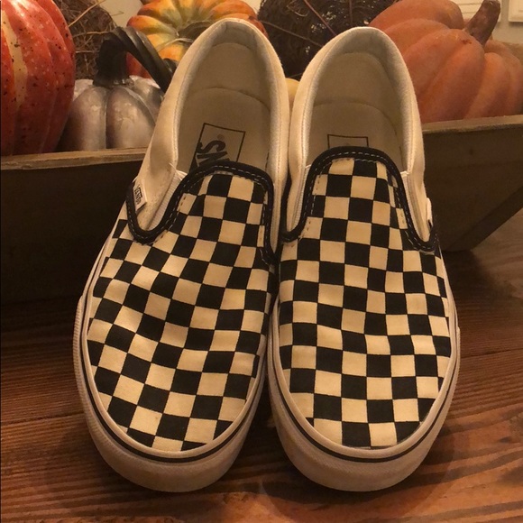 checkered vans size 5.5